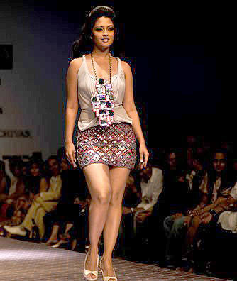 Riya Sen Wills Lifestyle India Fashion Week