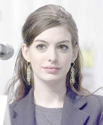 [anne-hathaway-wondercon-day-two.jpg]