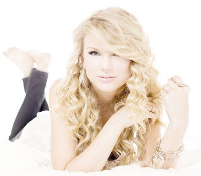 Taylor Swift Bio