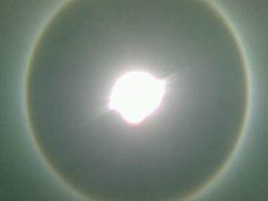 Fenomena Halo Matahari Hebohkan Yogyayakarta