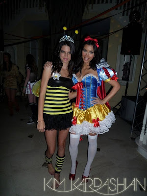 Kardashian Costume on Kim Kardashian Halloween Costume 2009 Photos B4tea Com