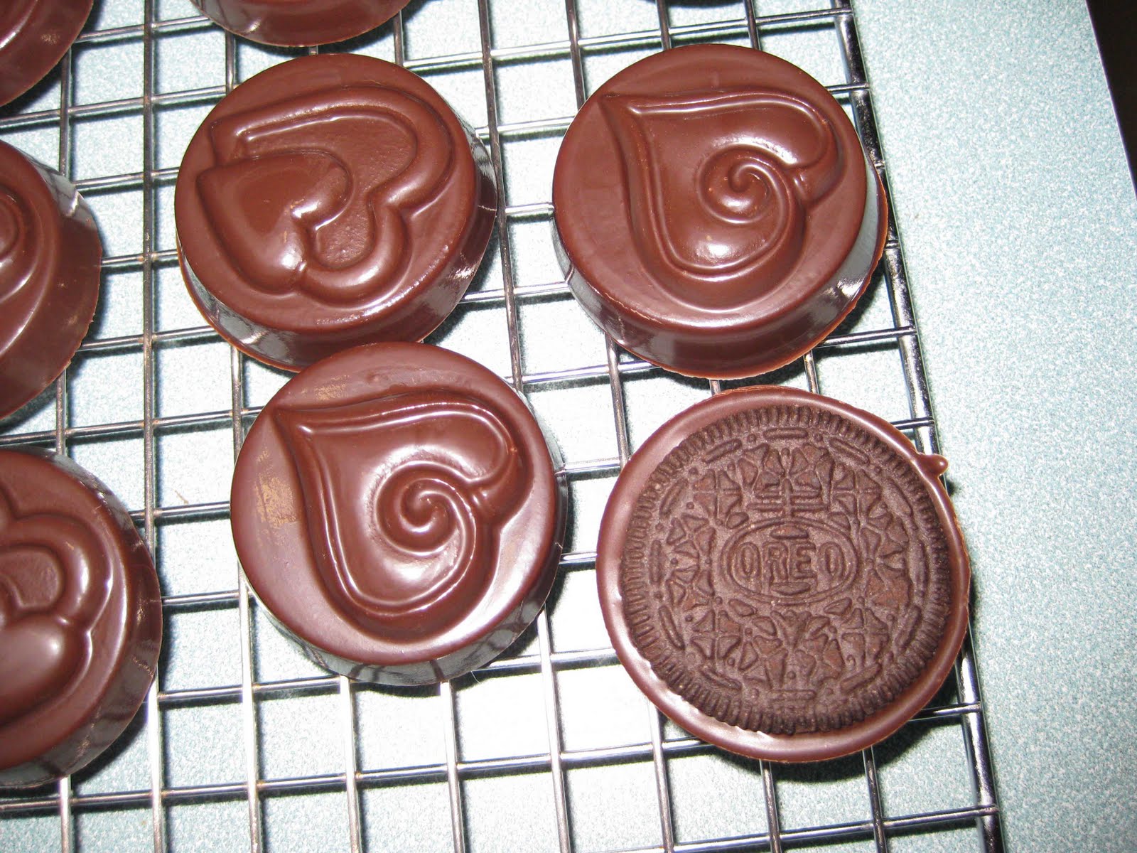[a_oreo.jpg]