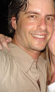 Perfil Victor Chaves