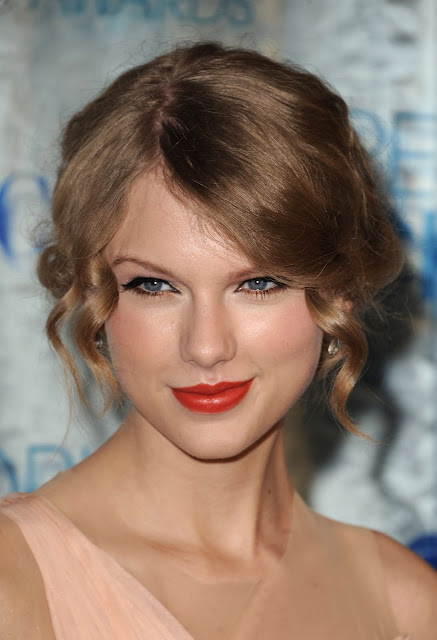 taylor swift people. Taylor Swift at 2011 People#39