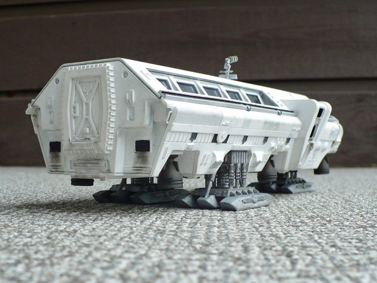 The Great Canadian Model Builders Web Page!: The Moon Bus