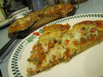 A&#039;lil Country Sugar: A Stay At Home Kind of Day: Home-made Pizza