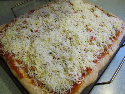 A&#039;lil Country Sugar: A Stay At Home Kind of Day: Home-made Pizza