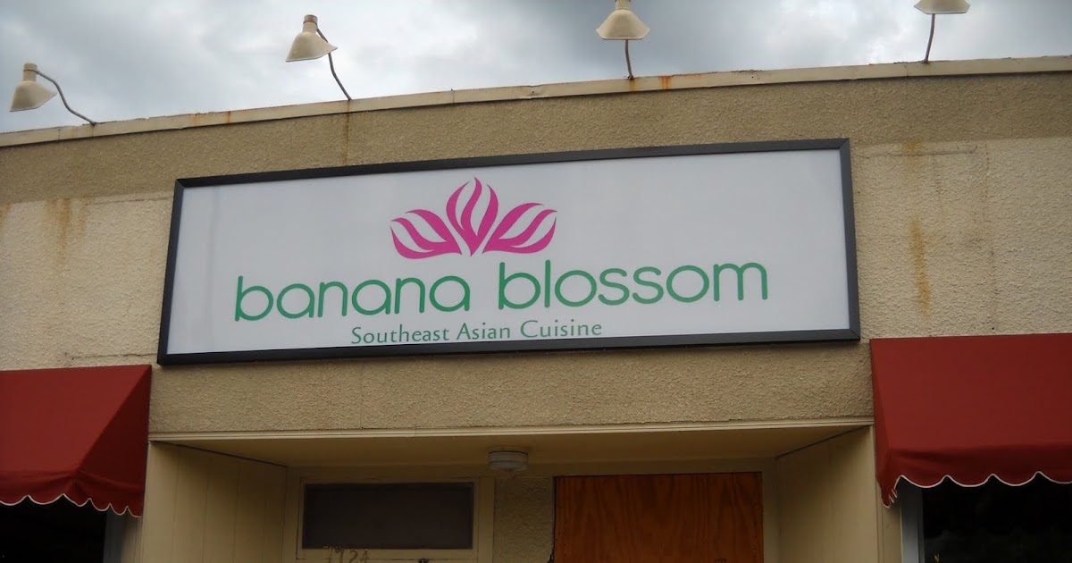 NoMi Passenger Banana Blossom Restaurant on Lowry Avenue