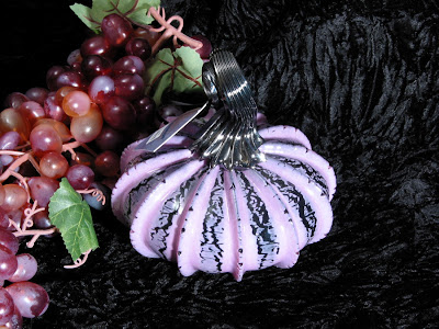 My little cottage in the making: WHO SAYS AUTUMN CAN'T BE PINK?