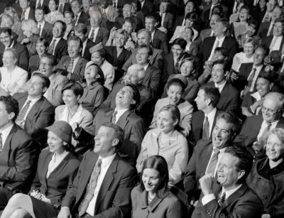 [publico-riendo.jpg]