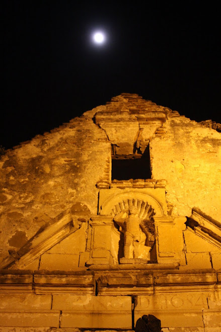 Moon over XOXO (hoho) Cemetery