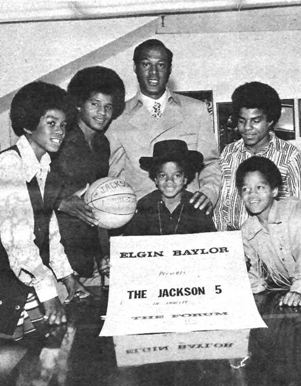 http://4.bp.blogspot.com/_ptF1HYX6svs/S-7K4ejmrQI/AAAAAAAAAJ0/2TPyocjxUH4/s1600/elginbaylor.jpg