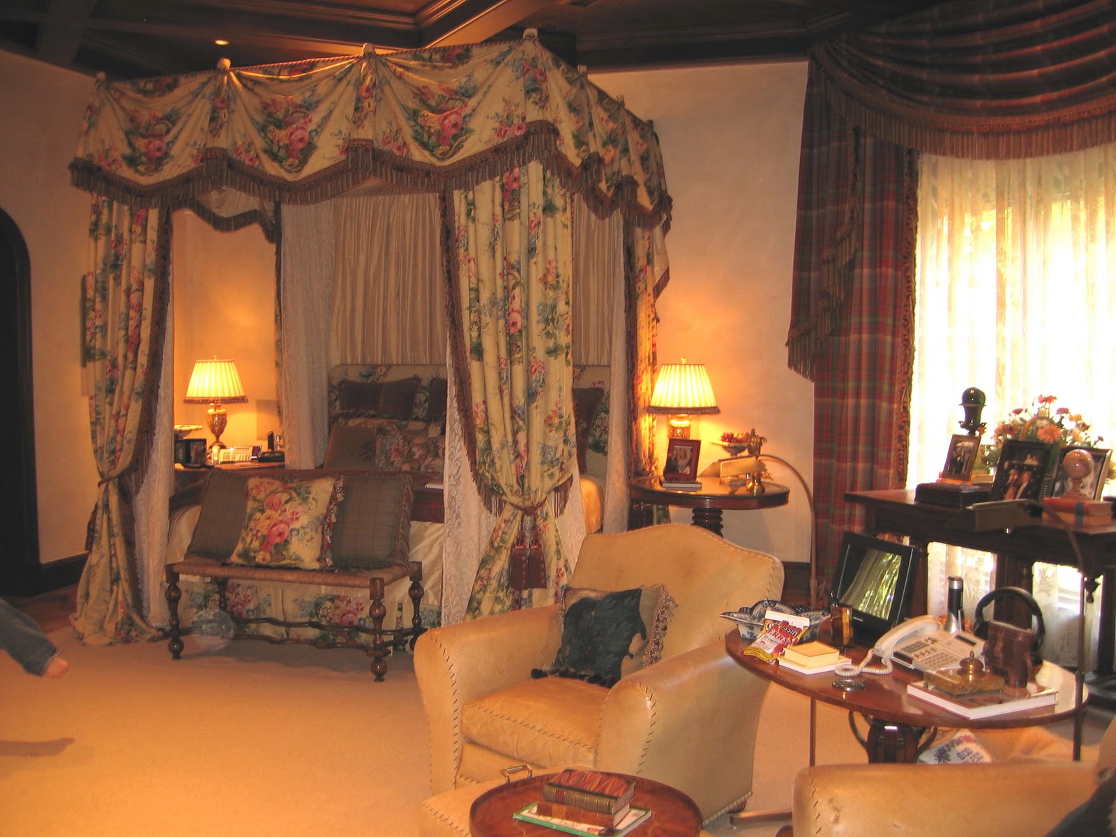 Designer's Workroom Custom Draperies, Bedding, & Window Coverings of