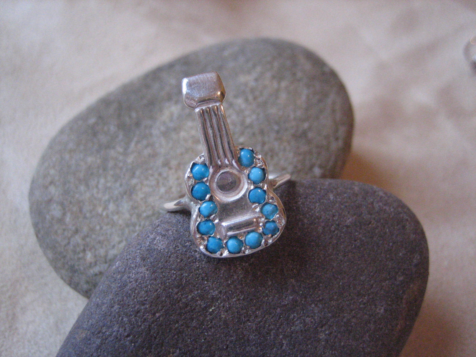 [ring+guitar+silv+turq.jpg]