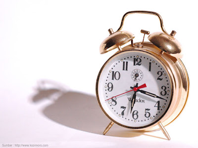 http://4.bp.blogspot.com/_pzRajeSIOl4/S95bmhWFNsI/AAAAAAAAAX0/MYOJeSngTzM/s1600/jam_weker_01.jpg