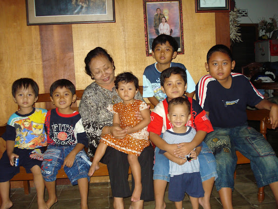 Ultah Eyang Ti April 2008