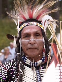 http://www.slideshare.net/Mafeli/indios-2496538