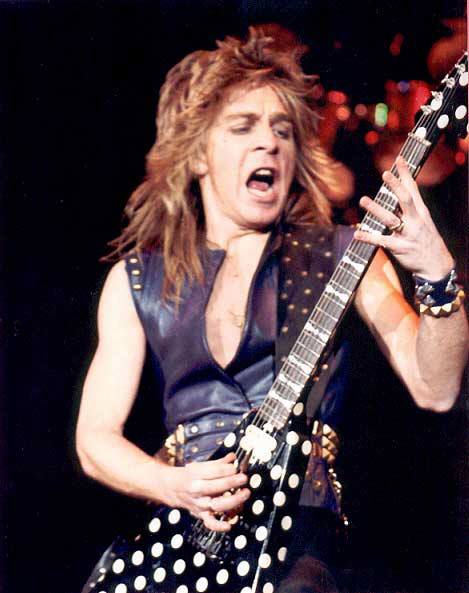 Top 50 de los guitarristas famosos más rápidos Top 50 de los guitarristas famosos más rápidos