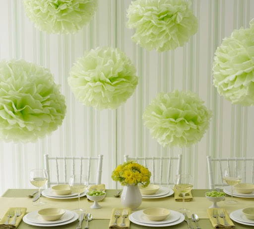 tissue pom poms green