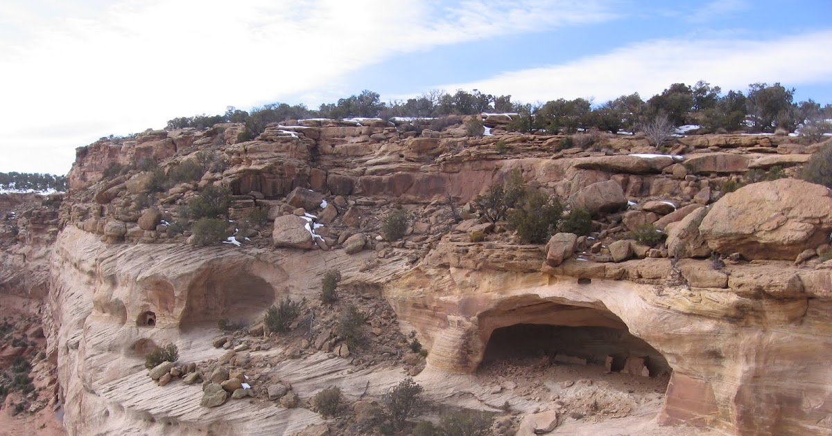 Four Corners HikesNavajo Nation Yucca Cave Ruins at Canyon de Chelly