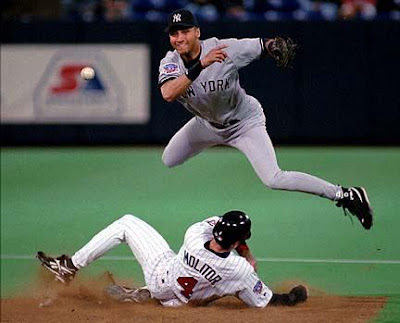 http://4.bp.blogspot.com/_q4SLn-TCeRk/SLLRwhI9XSI/AAAAAAAAA5Y/2AdT5NYRxGc/s400/derek_jeter.jpg