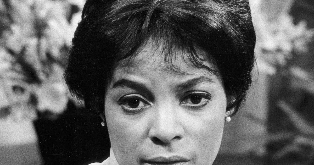 Bold Curves: Ruby Dee