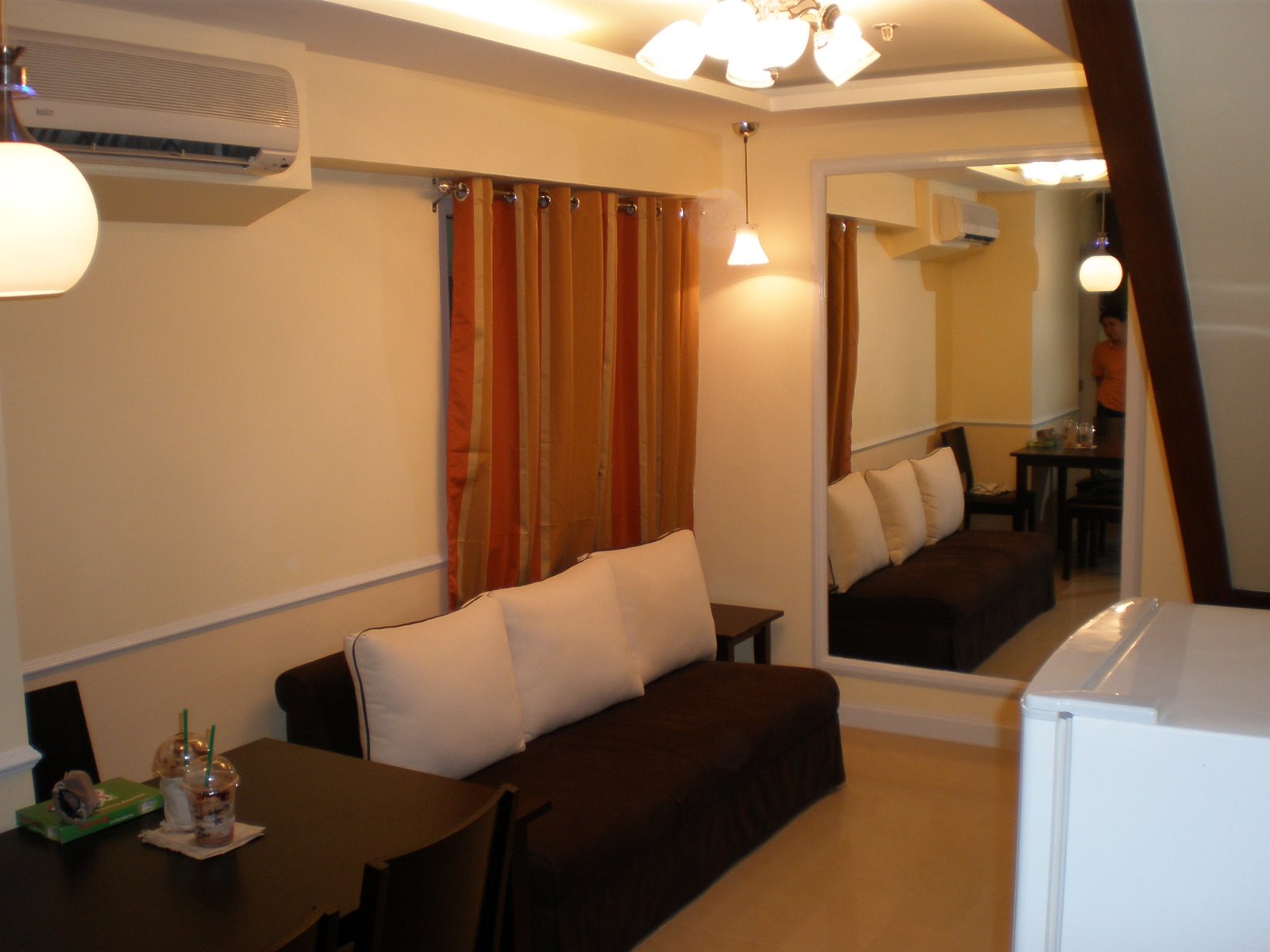 FOR RENT Two bedrooms Condo unit in Victoria Towers in Panay Ave
