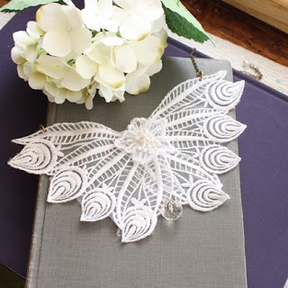 Lace+jewellery