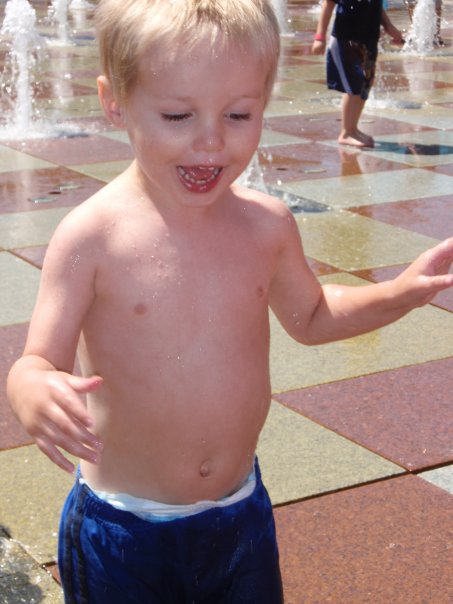 [Max+at+waterpark.jpg]