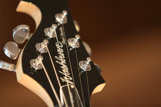 [Paul-Guitar-Handle.jpg]
