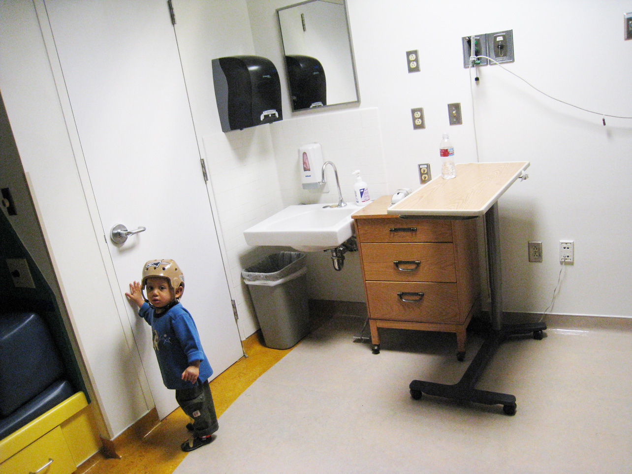 [Hunter-Bathroom.jpg]