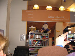 De visita Biblioteca sala infantil.