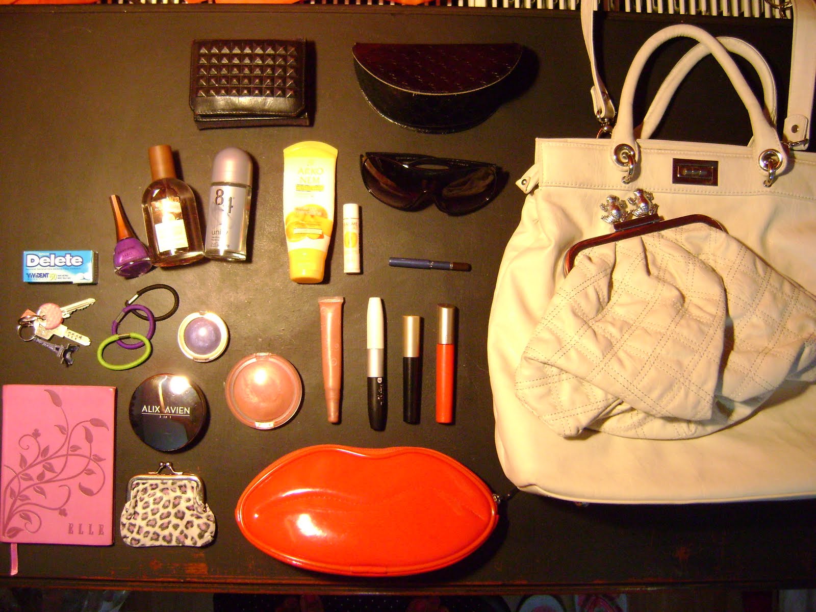 http://4.bp.blogspot.com/_qCoSzXZPSPs/THU5xlYWzfI/AAAAAAAABLY/DU-VW8w3OaA/s1600/blog+pasaj+024.jpg