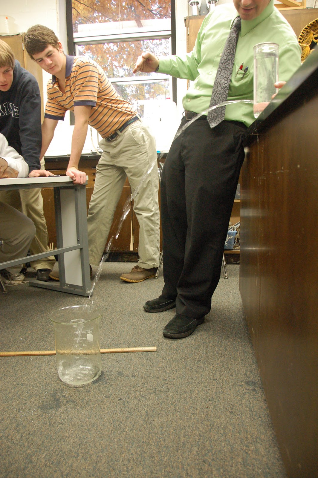 Jacobs Physics Quantitative demonstration Bernoulli's equation