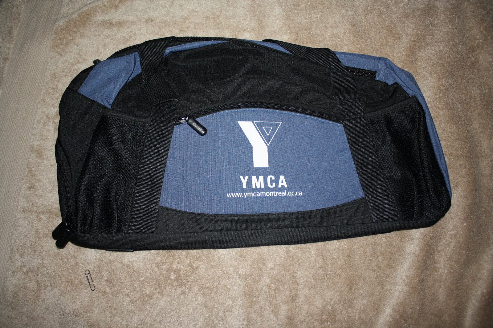 歡迎QQ Junkie店!!! YMCA gym bag!!!