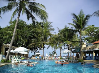 Present the Romantic Pool on Baan Samui Resort Present the Romantic Pool on Baan Samui Resort