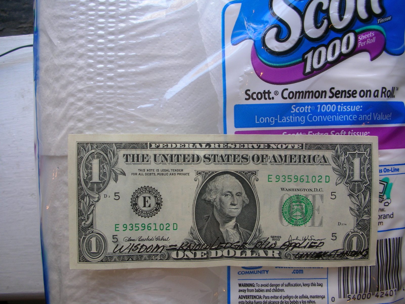[dollar+on+tp.JPG]