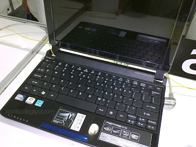 Aspire one 532h front