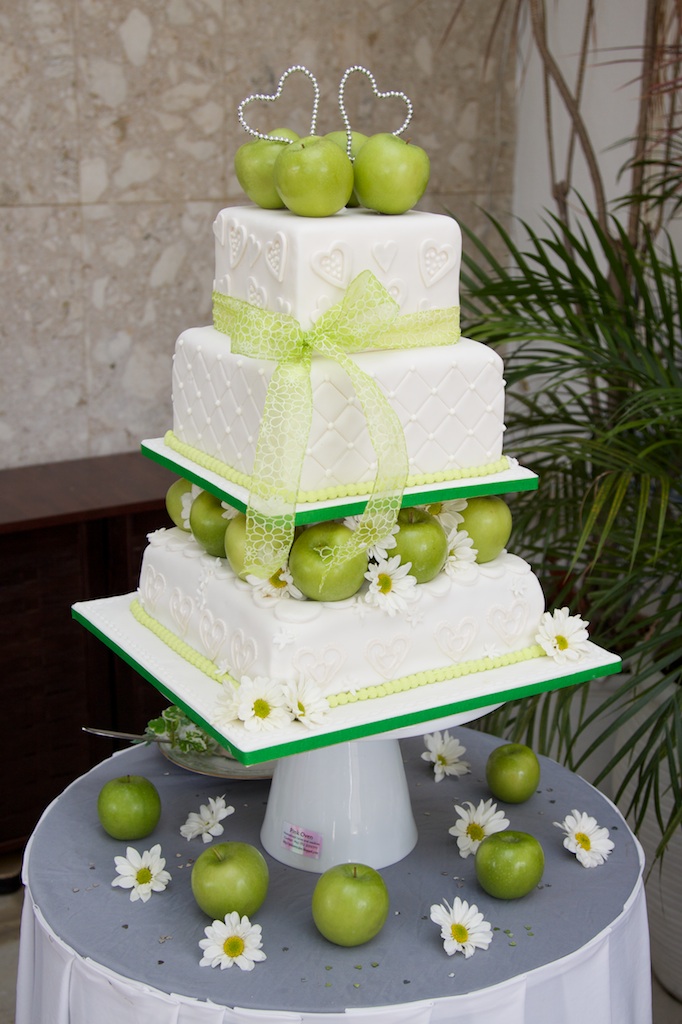 Wedding cakeGreen Apple theme Wedding cakeGreen Apple theme