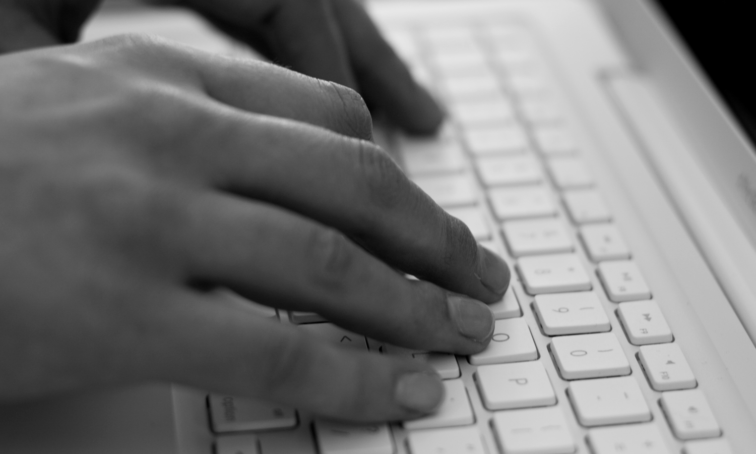 http://4.bp.blogspot.com/_qPwE1g9DnYY/TJirm0oeLII/AAAAAAAAAt4/f8ekRfwZ2og/s1600/keyboard.jpg