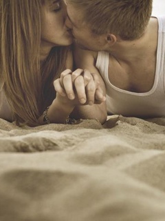 [Kiss.jpg]