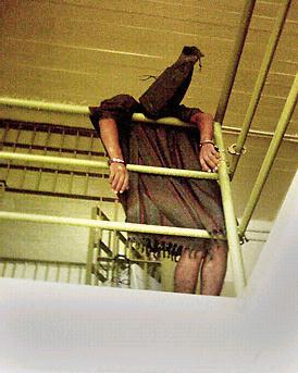 [iraqis_tortured_wp-i.jpg]