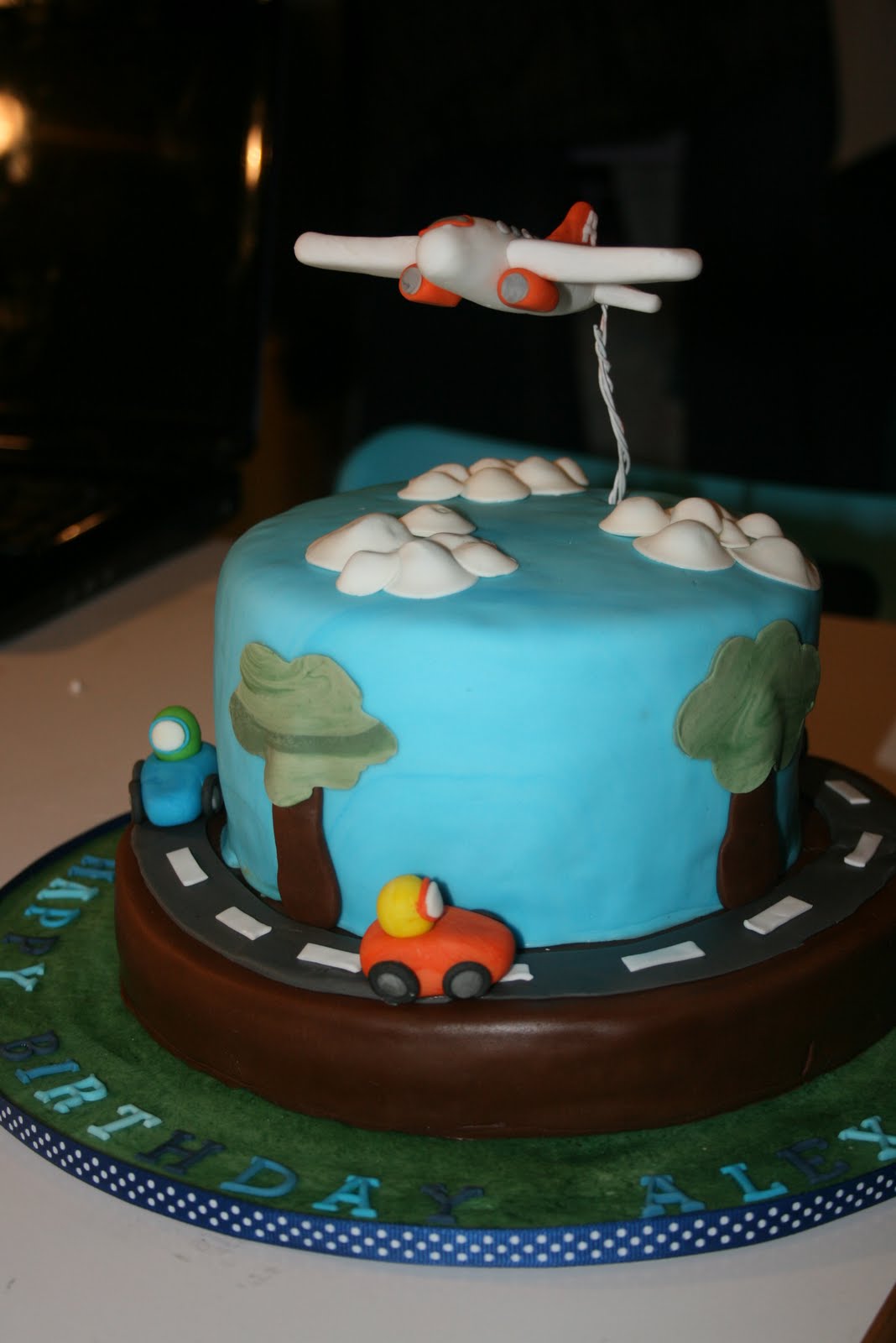 http://4.bp.blogspot.com/_qVodjxE8fos/TJZ9TjQFEXI/AAAAAAAAADA/C6k1uysAXAk/s1600/cakes%20008.JPG