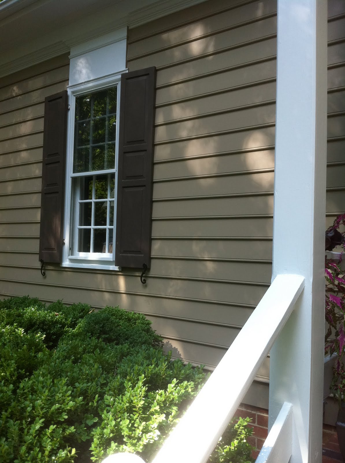 Bridget Beari Design Chat: Exterior Paint Colors