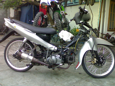 motor balap vega