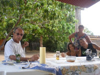 COM TIOS E CLÁUDIA