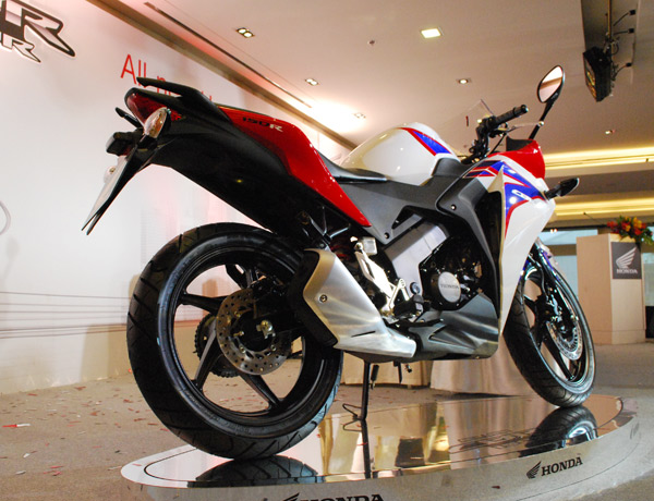 honda cbr 150 tire size