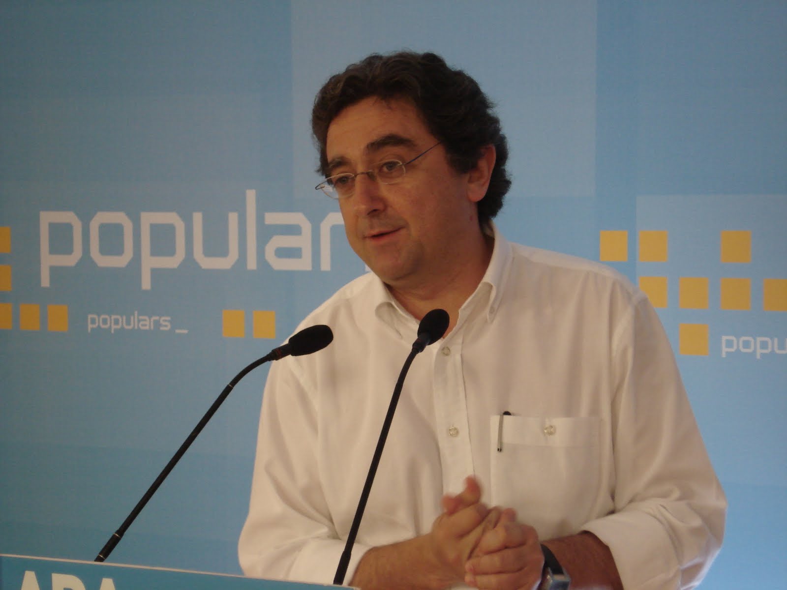[enric+roda+de+premsa+finançament.JPG]