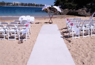 Simple Beach Wedding Decorations 2011 Simple Beach Wedding Decorations 2011