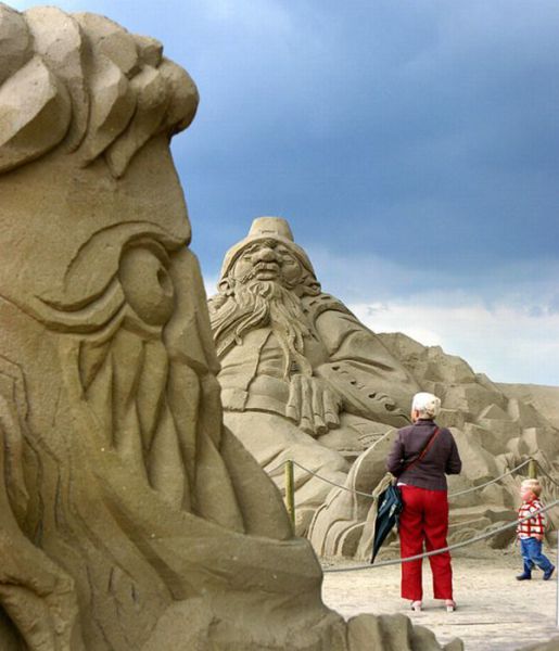 92 Stunning Sand Sculptures Curious, Funny Photos / Pictures